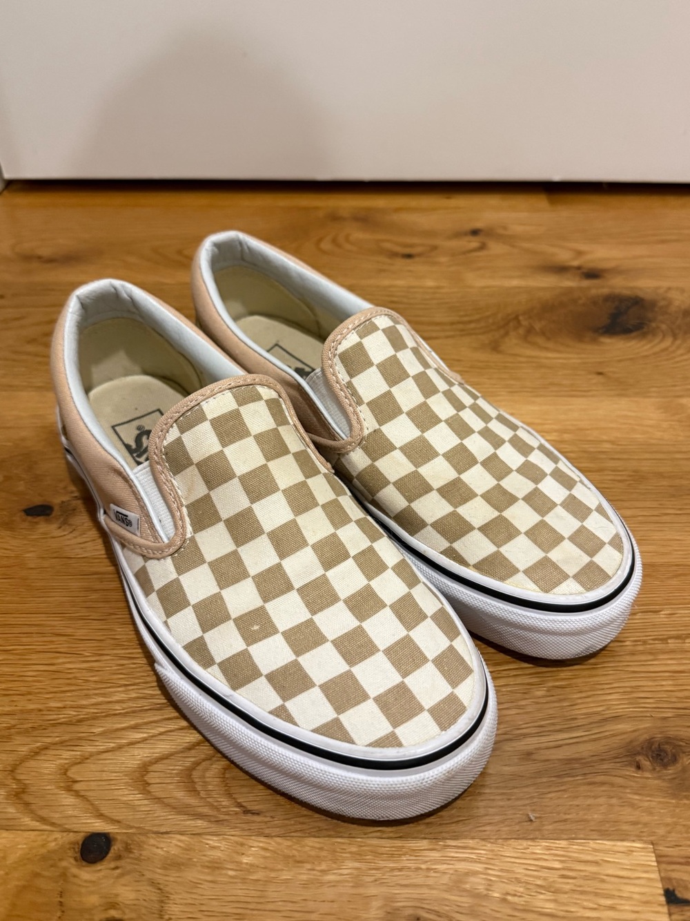 Frappe Checkered Vans 6.5 youth or 8 Women’s - Picture 2 of 7